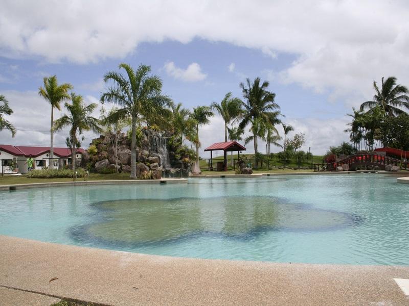 Graceland Estates And Country Club Hotel Lucena Eksteriør billede